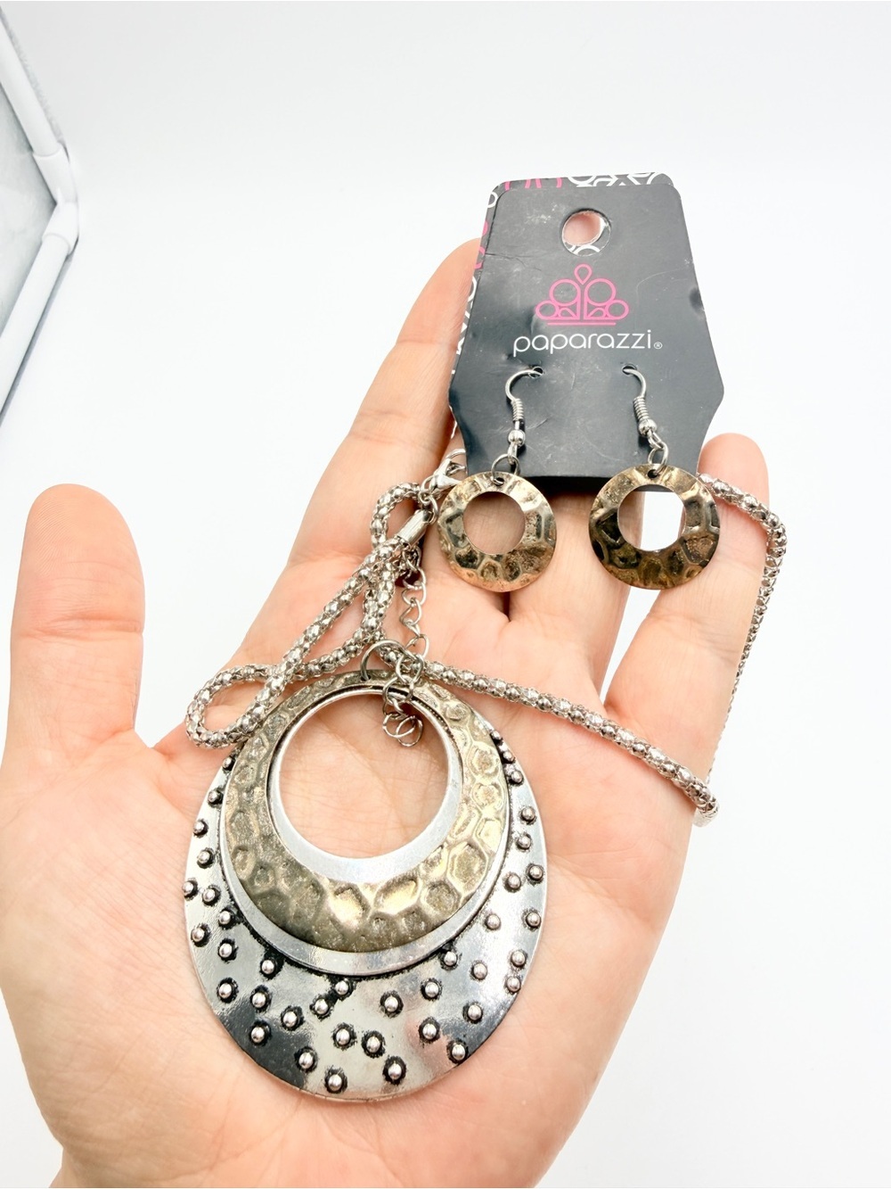 NWT Paparazzi Silver Tone Hammered Pendant Necklace & Earrings Jewelry Set